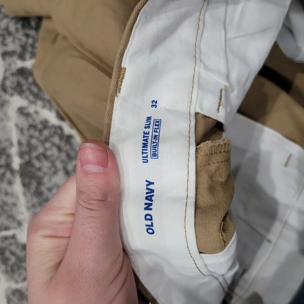 Old navy shorts - Picture 4 of 6